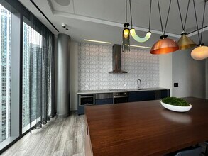 423 E Benton Pl in Chicago, IL - Building Photo - Building Photo