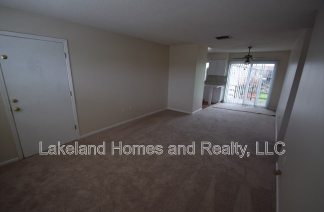 1920 E Edgewood Dr in Lakeland, FL - Building Photo - Building Photo