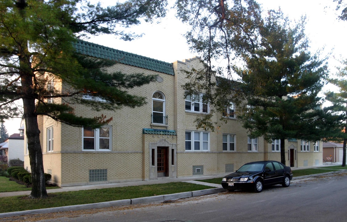 5701 W Seminole St in Chicago, IL - Building Photo