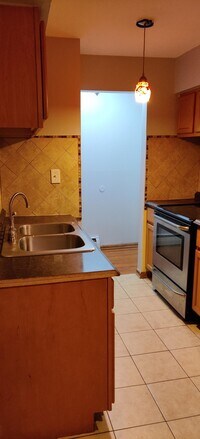 605 N Wolf Rd photo'