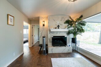 1707 Deerfield Dr in Austin, TX - Building Photo - Building Photo