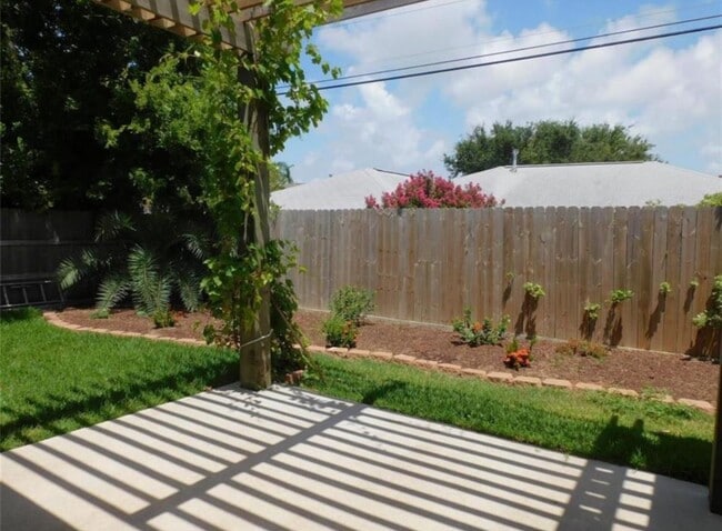 property at 5510 Teakwood Dr