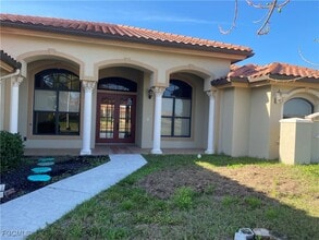3300 NW 3rd St in Cape Coral, FL - Building Photo - Building Photo