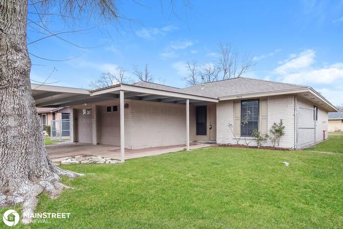 1926 Deerhurst Ln Photo