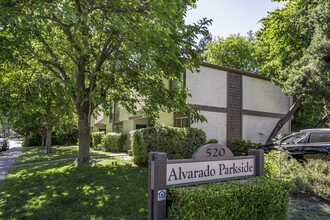 Alvarado Parkside Apartments in Davis, CA - Foto de edificio - Building Photo