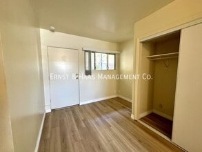 105 Atlantic Ave in Long Beach, CA - Building Photo - Building Photo