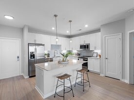 Bainbridge Bayview in Clearwater, FL - Building Photo