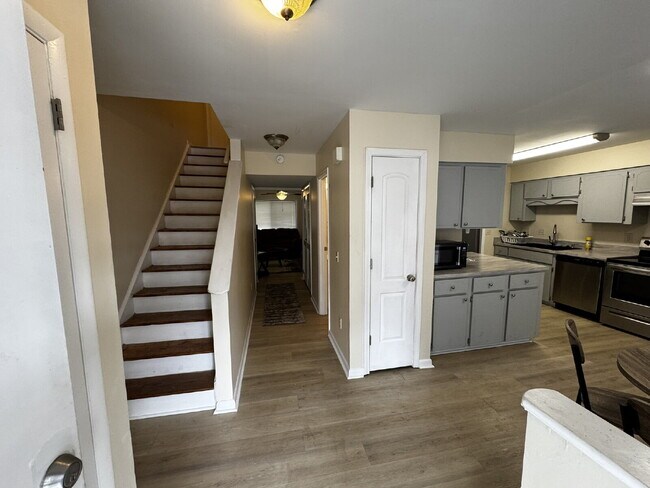 912 Pineland Ave in Hinesville, GA - Building Photo - Building Photo