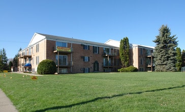 Hull Flats in East Lansing, MI - Building Photo - Building Photo