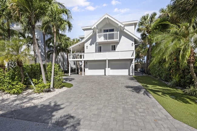 207 Elsa Rd in Jupiter, FL - Building Photo - Building Photo