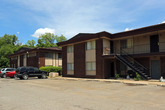 Contempra Apartments in Tulsa, OK - Foto de edificio - Building Photo