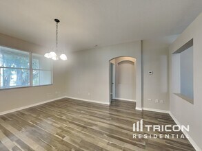 1143 Emerald Hill Way in Valrico, FL - Building Photo - Building Photo
