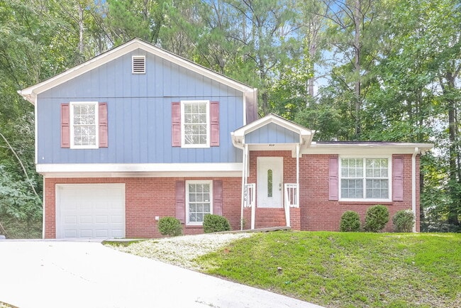 property at 3296 Goldenchain Dr