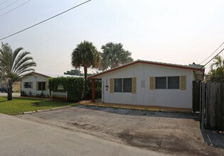 Barbary Court in Fort Lauderdale, FL - Building Photo - Building Photo