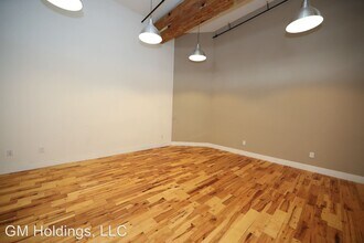 1822 E Glenwood Ave in Philadelphia, PA - Building Photo - Building Photo