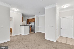 5400 Auth Rd in Camp Springs, MD - Building Photo