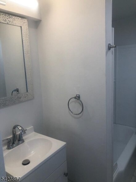 60 E McFarlan St in Dover, NJ - Building Photo - Building Photo