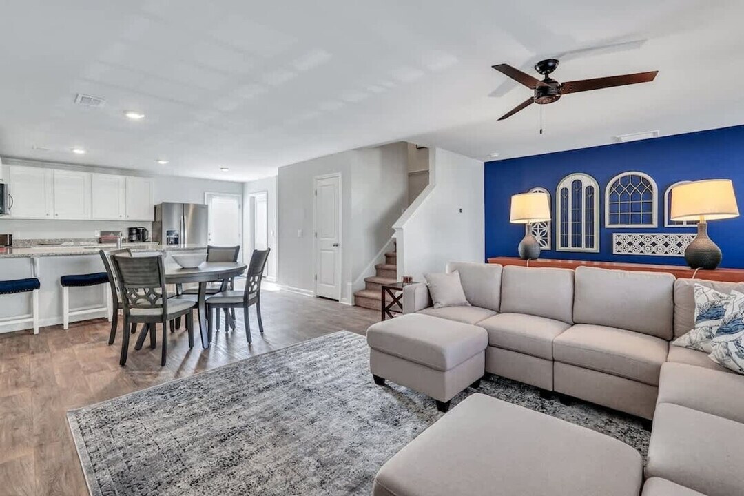 321 Dogwood Cir-Unit -ID1244799P in Port Wentworth, GA - Foto de edificio