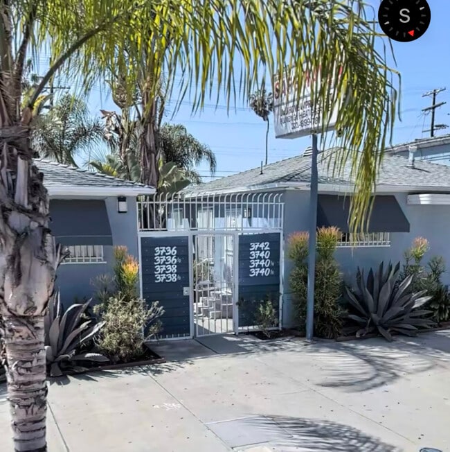 3740 W Slauson Ave, Unit 3740