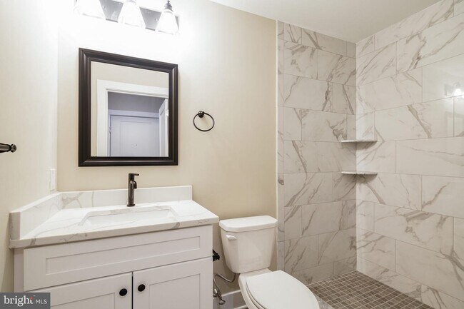 1513 W Girard Ave-Unit -3 in Philadelphia, PA - Building Photo - Building Photo