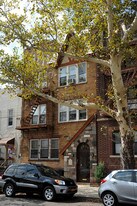 66-02 60th Pl in Ridgewood, NY - Building Photo