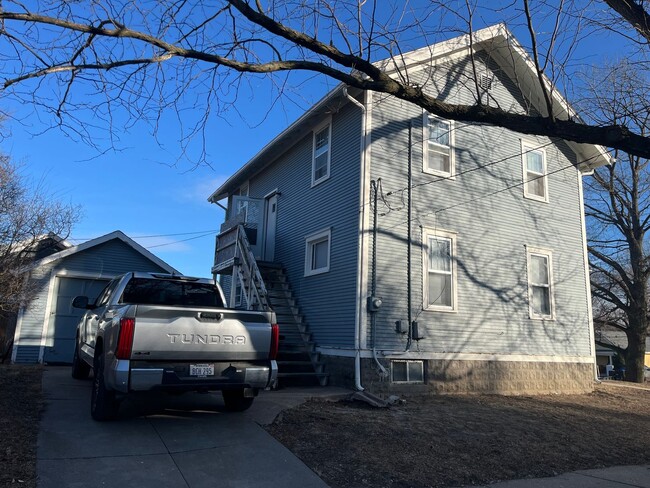 3330 Burt St in Omaha, NE - Building Photo - Building Photo