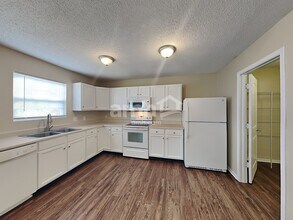 10891 Albertson Dr in Indianapolis, IN - Building Photo - Building Photo