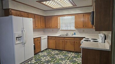8410 N U.S. Hwy 69 in Celeste, TX - Building Photo - Building Photo