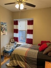 901 W Dakin St, Unit 2E in Chicago, IL - Foto de edificio - Building Photo