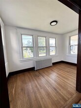44 Hickory Ave in Bergenfield, NJ - Building Photo - Building Photo