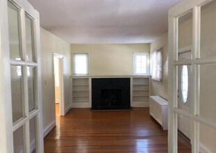 1085 Highland Ave in Abington, PA - Foto de edificio - Building Photo