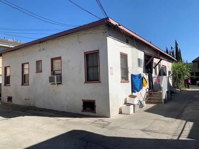 2521 Sichel St in Los Angeles, CA - Building Photo - Building Photo