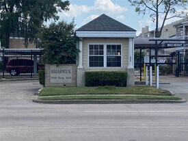 2750 Holly Hall St in Houston, TX - Building Photo