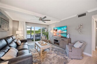 330 Kon Tiki Dr, Unit C7 in Naples, FL - Building Photo - Building Photo