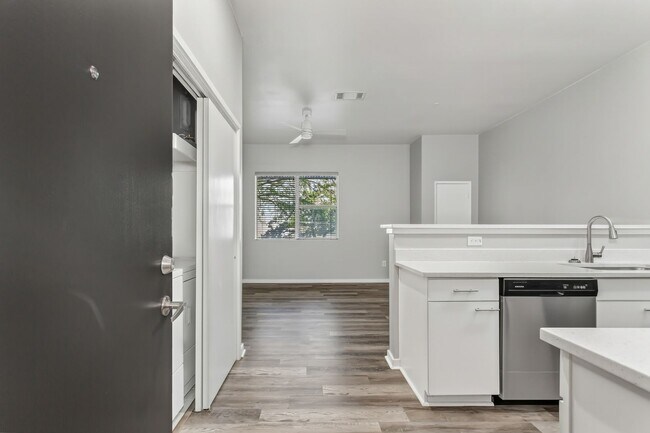 3015 Bryan St in Dallas, TX - Building Photo - Building Photo