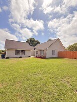 161 Mirabelle Cir in Pensacola, FL - Building Photo