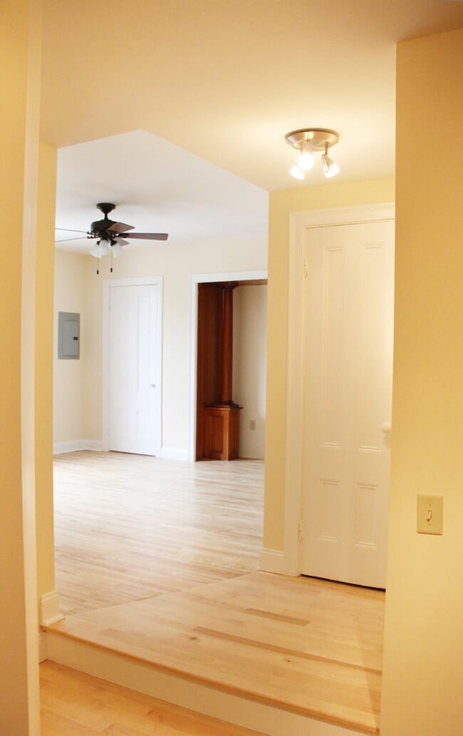 16 Grant St in Burlington, VT - Building Photo - Building Photo