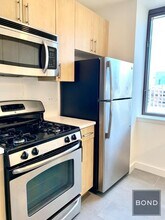 520 W 43rd St in New York, NY - Building Photo - Building Photo