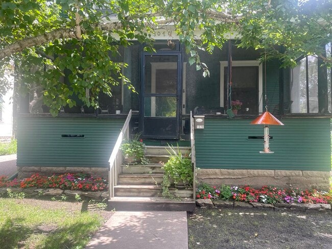property at 1070 17th Ave SE
