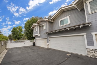 50 W Mountain St in Pasadena, CA - Building Photo - Building Photo