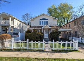 245-80 61st Ave in Queens, NY - Building Photo