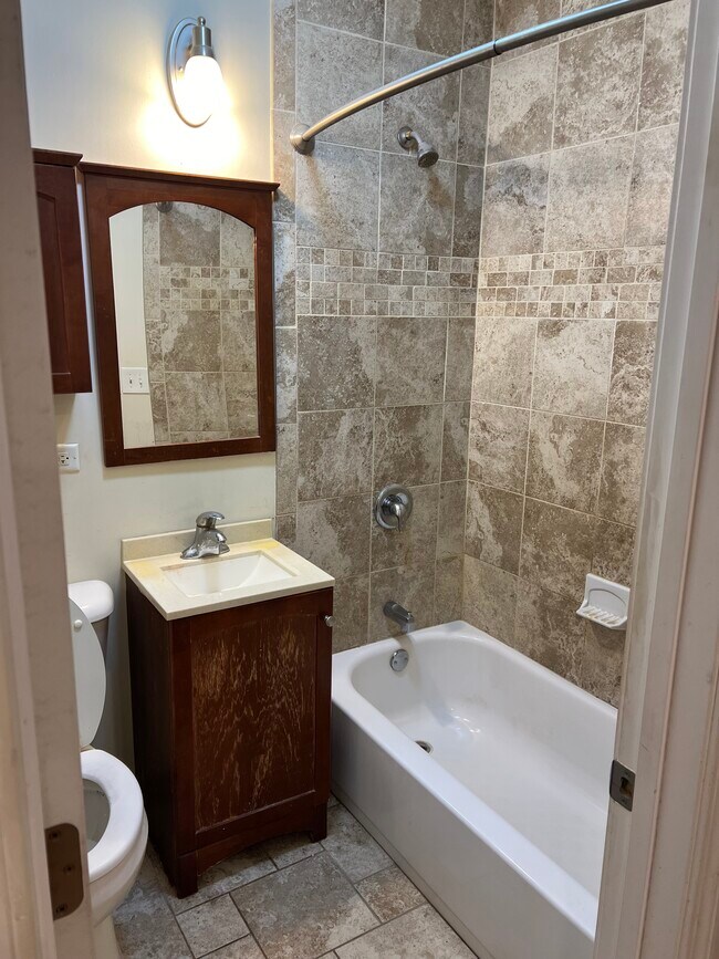 412 School St in Maywood, IL - Building Photo - Building Photo