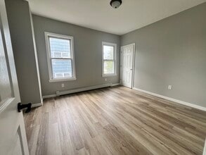 342 Morrissee Ave, Unit 1 in Haledon, NJ - Building Photo - Building Photo