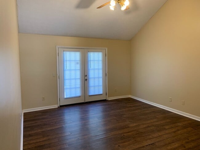 1960 Sara St in Auburn, AL - Building Photo - Building Photo