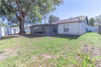 832 Oak Manor Cir in Orlando, FL - Building Photo - Building Photo
