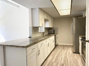 2202 Windy Meadow Dr in Sugar Land, TX - Building Photo - Building Photo