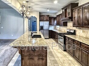 821 W Elmira St in Broken Arrow, OK - Foto de edificio - Building Photo
