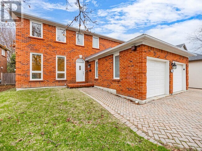 4469 Beacon Ln in Mississauga, ON - Building Photo - Building Photo