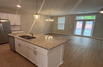 628 Collections Dr in Lawrenceville, GA - Building Photo - Building Photo