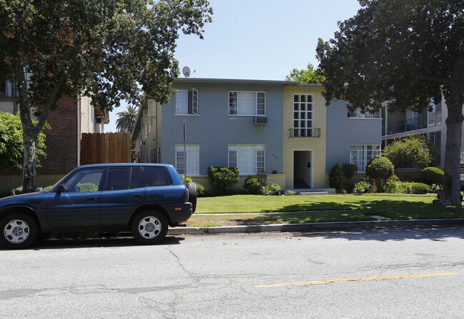 328 N Louise St in Glendale, CA - Building Photo - Building Photo